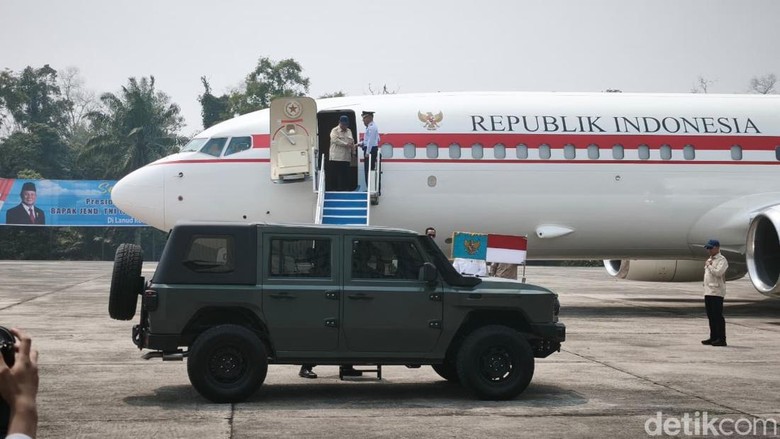 Tiba di Pekanbaru, Prabowo Disambut Kabut Asap Karhutla