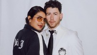 Sweet! Priyanka Chopra 3 Hari Temani Nick Jonas Tur