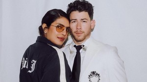 Sweet! Priyanka Chopra 3 Hari Temani Nick Jonas Tur