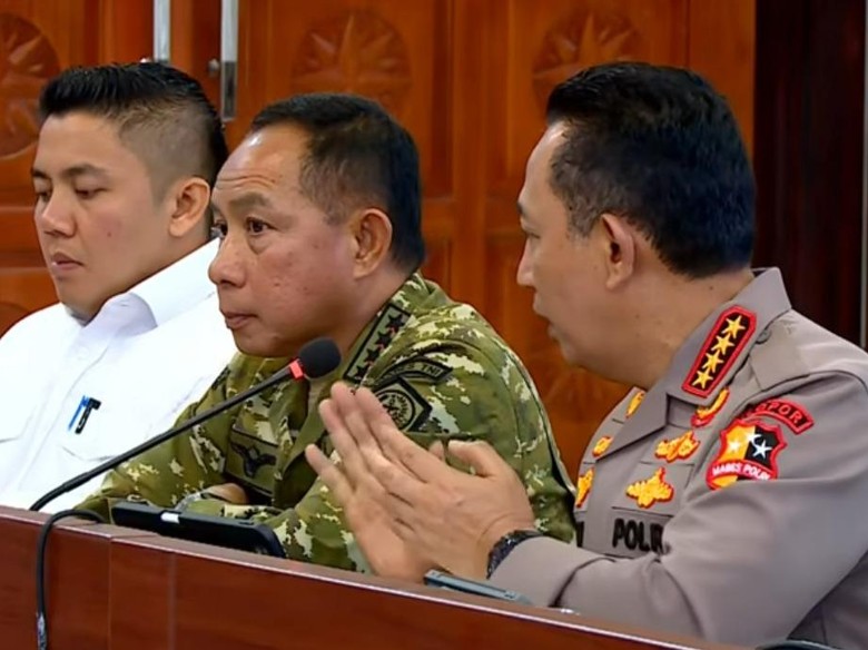 Kapolri Tambah Personel Padamkan Karhutla Kalbar, Siap Kerahkan ke Way Kambas