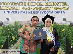 Kisah Toviyani, Ibu Hamil Disabilitas Netra yang Lulus S2 Cum Laude di UNY