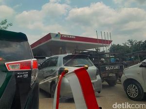 Antrean BBM Mengular di Kobar, Diduga Mulai Ada Jasa Joki Antre