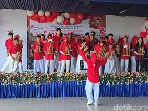 Ceria Anak-anak Istimewa di Panggung Seni Floating Market Lembang