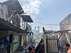 Kebakaran di Duren Sawit Jaktim Hanguskan 37 Bangunan, 125 Warga Mengungsi