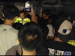 Viral Pria Diduga Maling Dimassa-Ditelanjangi di Giwangan Jogja