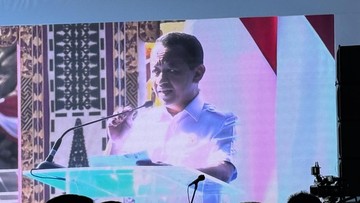 Bahlil Bakal Tawarkan 7 PLTS ke Swasta, Danantara Ambil Alih Jika Tak Laku