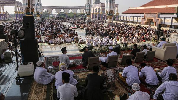 Semarak Maulid Nabi, Ribuan Umat Padati Masjid Agung Jateng