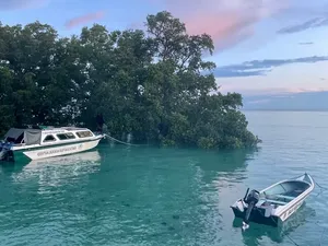 Menjelajahi Sisi Lain Derawan: Eloknya Suaka Margasatwa Pulau Semama