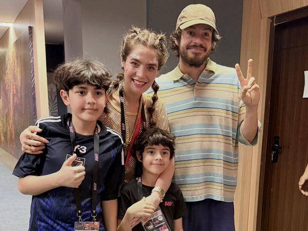 Best Day Ever! Carissa Puteri Boyong 2 Anak Nonton Rex Orange County