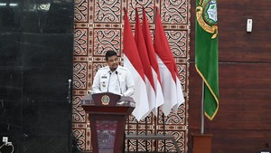 Gubsu Minta BUMD Hasilkan PAD Maksimal 2028: Kalau Tak Bisa, Kita Gabungkan