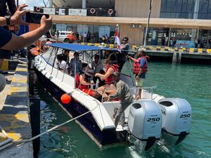 PHC Bantu Evakuasi Turis China Tenggelam di Long Beach Pulau Padar
