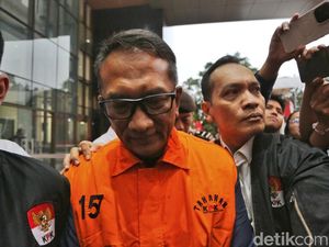KPK Sita Rp 2,8 M Disimpan di Plafon Rumah Pejabat Bea Cukai Gatot Heroe