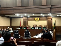 Saksi Curhat Disemprot Pelit Usai Tawarkan Rp 50 Juta ke Pejabat Bea Cukai