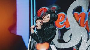 Gaya Syahrini Comeback Jadi Sorotan, Pakai Cincin Berlian Raksasa Rp 116 M