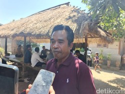 Warga Cerita Detik-detik Kebakaran Desa Adat Sade