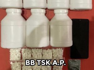 2 Pengedar Diringkus Polres Nganjuk, 8 Ribu Butir Pil Koplo-Sabu Disita