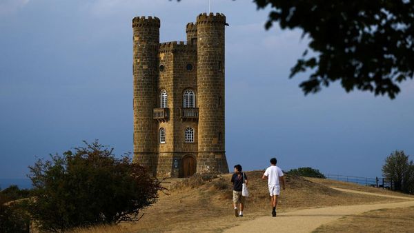 Broadway, Desa Cantik Cotswolds yang Dikaitkan dengan Rumah Baru Harry-Meghan