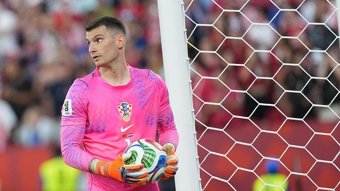Barcelona gaet kiper Timnas Kroasia Dominik Livakovic. 