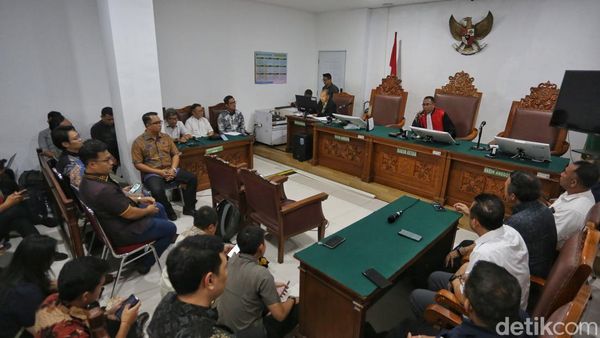 Hakim Tolak Praperadilan Febrie, Penggeledahan hingga Status Tersangka Sah