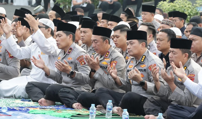 Ikhtiar Hadapi Kemarau & Ancaman Karhutla, Polda Sumsel Gelar Salat Istisqa