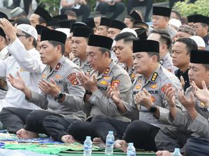 Ikhtiar Hadapi Kemarau & Ancaman Karhutla, Polda Sumsel Gelar Salat Istisqa