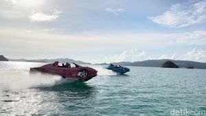 Naik Mobil Sport Tapi Bisa Ngebut di Laut!