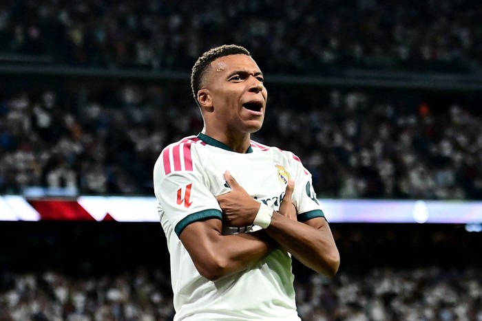 Soccer Football - LaLiga - Real Madrid v Real Sociedad - Estadio Santiago Bernabeu, Madrid, Spain - August 26, 2026 Real Madrids Kylian Mbappe celebrates scoring their second goal REUTERS/Juan Barbosa