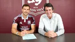 Aston Villa Turun Mesin