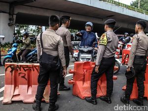 Pengalihan Arus Lalu Lintas di Sekitar Gedung DPR