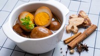 Resep Semur Telur yang Kuah Cokelatnya Pekat dan Meresap Sempurna