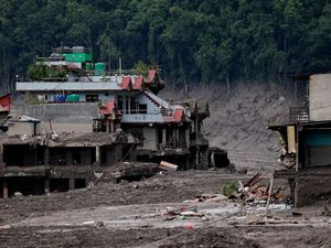 Ratusan WN Asing Hilang Menyusul Banjir Bandang Nepal, Ini Daftarnya