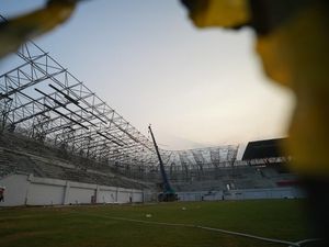 Rangka Atap Stadion Gelora Daha Jayati Kediri Ditarget Rampung September