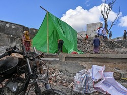 Pembangunan 75 Rumah Desa Sade Bertahap Tergantung Anggaran