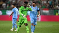Onana Kebobolan 4 Gol, Mo Salah Cs Gagal Main di Liga Europa