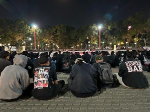 BEM Malang Raya Gelar Doa untuk Ibu Pertiwi di Alun-Alun