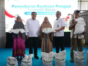 BULOG & Komisi VI DPR RI Pastikan Bantuan Pangan Tersalurkan di Makassar