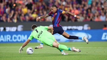 Raphinha Gacor Jadi Pemain Nomor 9, Barca Masih Butuh Striker?