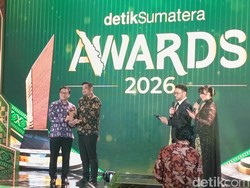Pembangunan Merata hingga ke Daerah, Pemprov Sumut Raih detikSumatera Awards