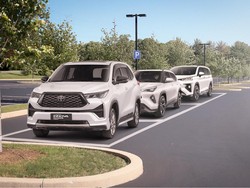 Begini Cara Parkir Paralel Mobil Hybrid
