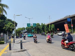 Lalin Kendaraan di Tol dan Arteri Jakarta Kembali Normal Pagi Ini