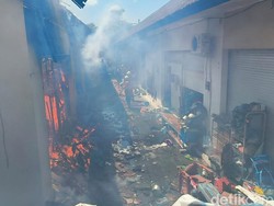 Ruko Terbakar, Suyono Selamatkan Anak dan Mertua dari Kobaran Api