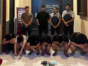 6 Passobis di Parepare Jual iPhone Modus Buat Grup Facebook Ditangkap