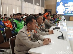 Tak Sekadar Narik, Ojol Cimahi Jadi Mata-Telinga Polisi di Jalanan