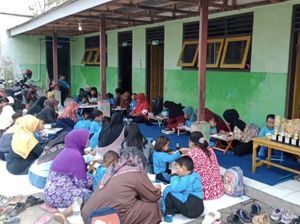 TK Karangpuri Sidoarjo Dibongkar karena Lapuk, Siswa Dipindah ke Balai Desa
