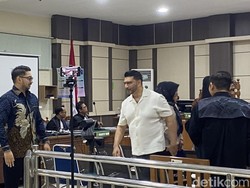 Suami Fadia Arafiq Sebut Bisnis Outsourcing Receh tapi Bikin Istrinya Dipenjara