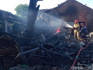 Bengkel dan 2 Rumah di Gemblegan Klaten Ludes Terbakar