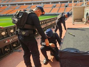 Jelang Laga Persija Vs Brisbane Roar, Brimob Polda Metro Sterilisasi JIS