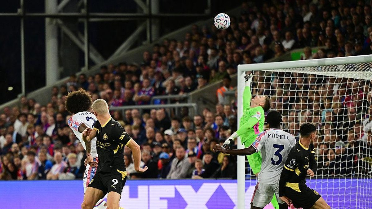 Erling Haaland bawa Man City ungguli Crystal Palace 1-0 di babak pertama. (Getty Images/Mike Hewitt)