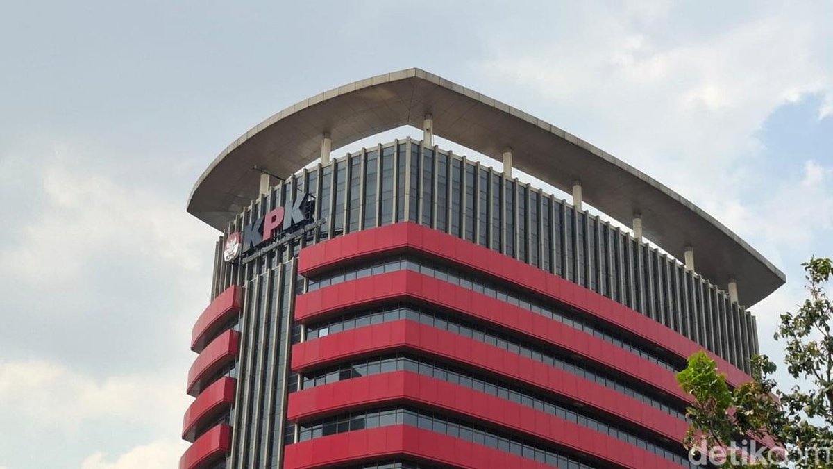 KPK Sita Perangkat Elektronik dari Rumah Pegawai PUPR Muara Enim