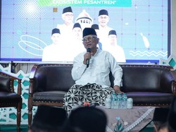 Gus Mus: Pesantren Jadi Tempat Pendidikan Karakter, Bukan Sekadar Transfer Ilmu